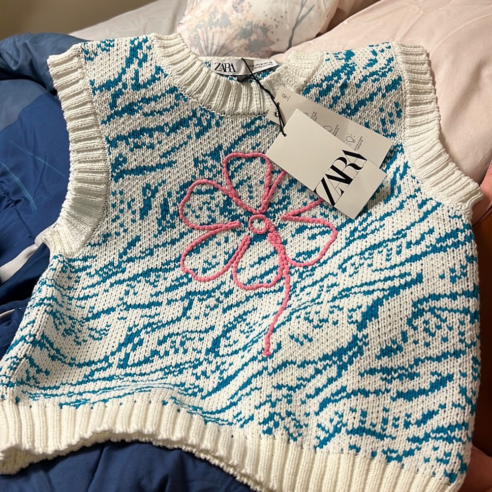 Zara Brand New Sweater.